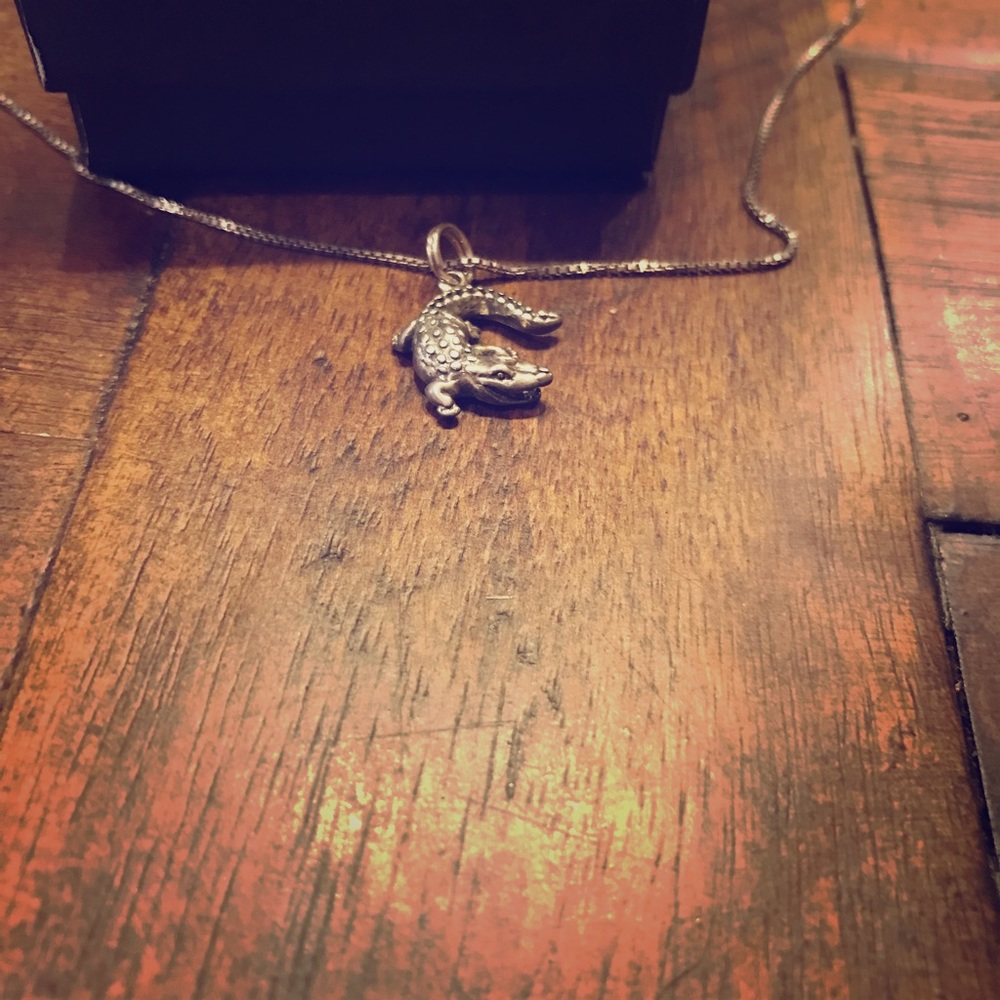 NWT Alligator Necklace